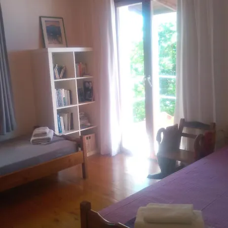 Simos In Paleokastro *